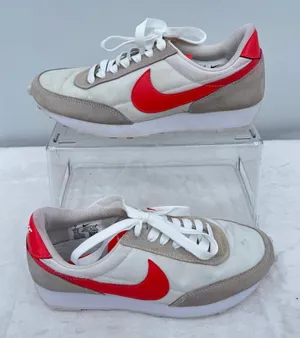 Nike Daybreak Retro White with Magic Ember Coral Swish Low Top Sneakers Size 7 thumbnail 1