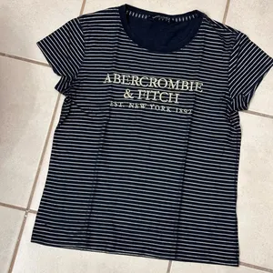 Abercrombie & Fitch Women Navy Blue‎ Crew Neck stripe T-Shirt size XS thumbnail 1