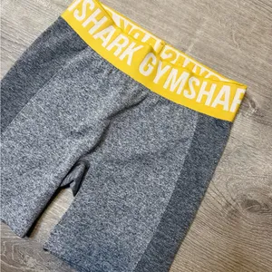 •GYMSHARK• SHORTS thumbnail 2