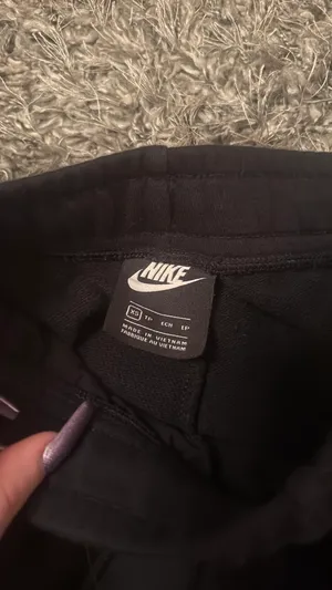 Nike Joggers thumbnail 2
