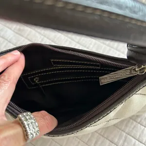 BCBGMAXAZRIA Y2K rare quilted, off-white, brown leather shoulder bagette small​ thumbnail 7