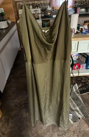 Satin dress Green Size XL thumbnail 1