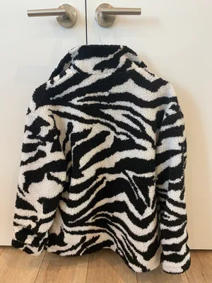 Beginning Boutique Zebra Coat thumbnail 5
