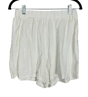 Cupshe Pullon Lace Trim Shorts Size Medium NWT Resortwear Beach Vacation thumbnail 1