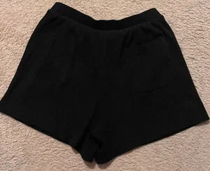 Alo ~ Ribbed Shorts Black thumbnail 4