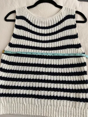 Abercrombie & Fitch Textural Knit Sweater Vest thumbnail 9