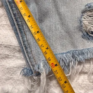 We The Free Free People Distressed Denim Shorts Light Wash Button Fly Size 27 thumbnail 5