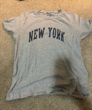 Brandy Melville Top New York thumbnail 1