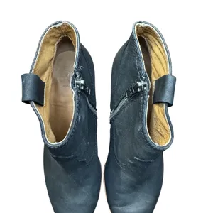 Frye Booties Womens Size‎ 7 Black Leather Ankle Zip Pointed Toe Western 3475038 thumbnail 4