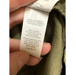 Aerie Smocked Waist Flowy Shorts Olive Green‎ Viscose Pockets Womens Small thumbnail 7