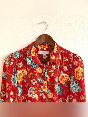 Loft Womens Shirt Blouse Red Floral Button Up Long Sleeve Size Medium thumbnail 3
