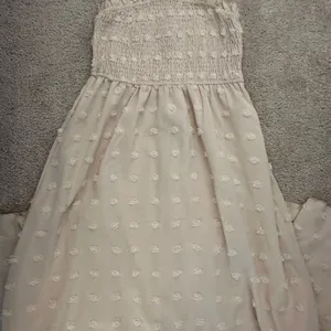 Elegant Pink Smocked Dress thumbnail 1