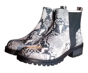 Universal Threads Universal Thread Danton Boots Size 8 Cream Snake Print thumbnail 1