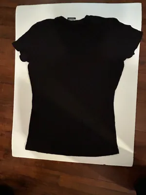 Roxy Black Crew Neck T‑Shirt size m thumbnail 3