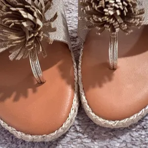 Tommy Bahama Gold Fringe Sandals. 7 thumbnail 3