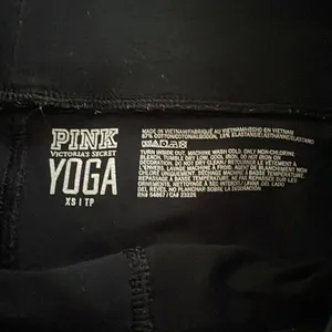 VS Pink Black Yoga Pants thumbnail 3