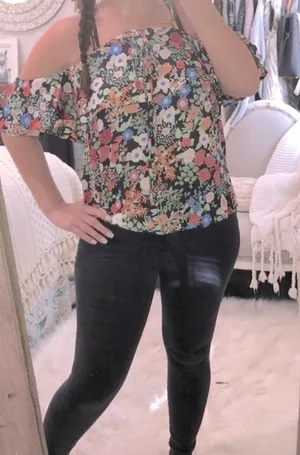 Entro size small black floral cold shoulder top thumbnail 1