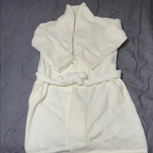 Laura Ashley Soft White Robe thumbnail 1