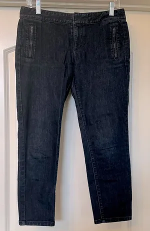 Ann Taylor LOFT - Modern Crop Jeans with Zipper Side Pockets - ADORABLE! thumbnail 1