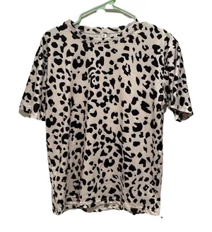 Women's Leopard Print T-Shirt Animal Pattern Short Sleeve Tee Size medium thumbnail 1