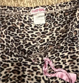 Lands' End Cheetah Pajama Women’s Print Fleece Drawstring Pants thumbnail 2
