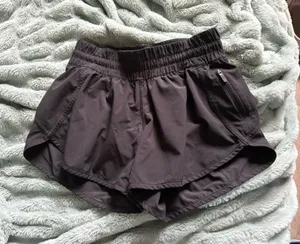 Lululemon Shorts Hotty Hot size 6 4” black thumbnail 1
