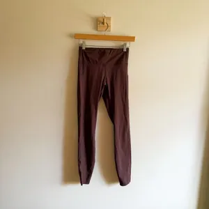 Vuori Stride Leggings in Chestnut Size XS thumbnail 3
