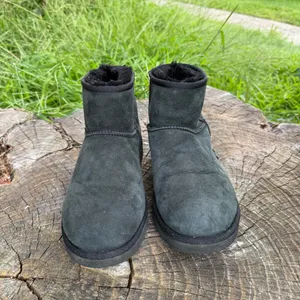 UGG “Classic Mini II” Sheepskin Suede/Shearling Ankle Boots women size 10 thumbnail 2