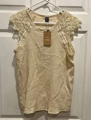 SHEIN Frenchy Beige Cotton Gauze Crochet‎ Lace Flutter Sleeve Boho Top XS NEW thumbnail 1