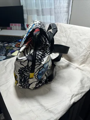Nine West backpack style purse Excellent condition. thumbnail 2