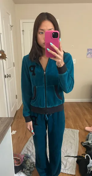 Victoria's Secret Sweat Set thumbnail 1
