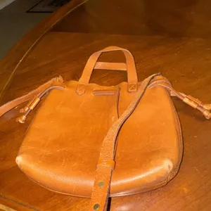 MADEWELL Leather mini crossbody/ Bucket bag thumbnail 6