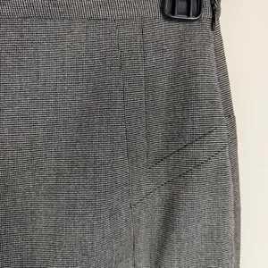 EXPRESS‎ GRAY SKIRT FOR WOMEN SIZE 6 Fully Lined Side Zipper Closure thumbnail 3