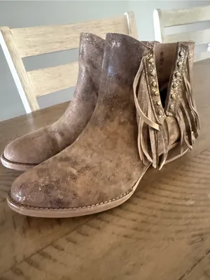 Circle G Distressed Tan Fringe Ankle Booties thumbnail 2