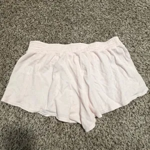 Pact Organic Cotton Waffle Knit Lounge Shorts Pink Medium Henley Dolphin Hem thumbnail 4