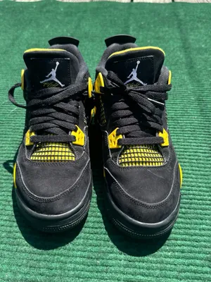 Air Jordan 4 Retro GS 'Thunder' Size 6.5y Women’s Size 8 thumbnail 3
