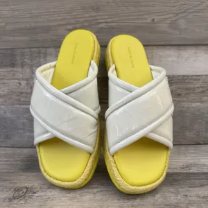 Tory Burch Crisscross Espadrille Slide Sandal White Patent Yellow Sz 7 thumbnail 3