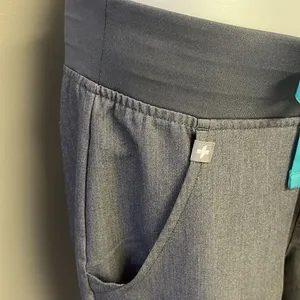 FIGS Heather Grey High Waisted Jogger Medical Scrub Pull-On Cargo Pant PO3743-XS thumbnail 6