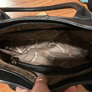 Elegant Black Handbag thumbnail 3