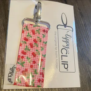 LippyClip Cherry Lip Balm Holder Pink thumbnail 2