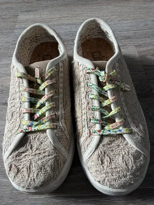 Hey Dude Karina Nut Crochet Sneakers w/ Floral Laces Women’s Size 5 thumbnail 11