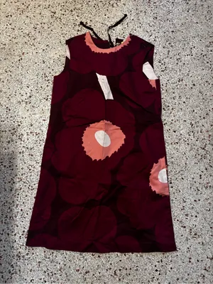 NWT Marimekko Siluetti Unikko Cotton Satin Dress side 34 is US 2 thumbnail 4