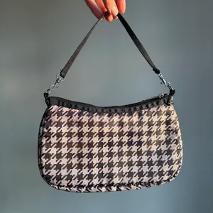 LeSportsac Shoulder Bag thumbnail 2