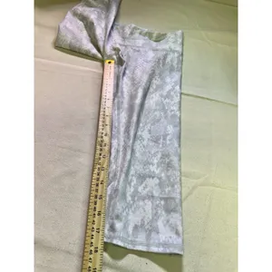 Alo Yoga White Snake Skin Print Cropped Leggings size XS - 17" Inseam (A3) thumbnail 6