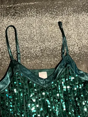 Womens M 7-9 No Boundaries Dark Green Sequin V-Neck Cami Top thumbnail 3