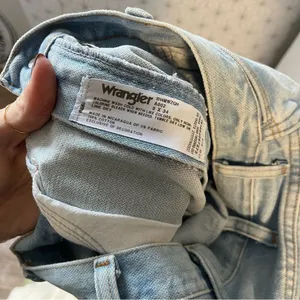 Wrangler Light Wash High Rise Straight Fit Jeans thumbnail 6