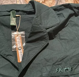 SKIMS LIMITED EDITION SPA BUTTON UP SLEEP TOP ‘PINE’ thumbnail 2
