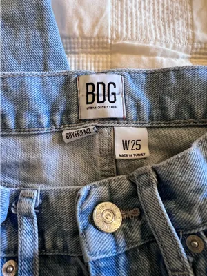 BDG Urban Outfitters Boyfriend Jeans thumbnail 2