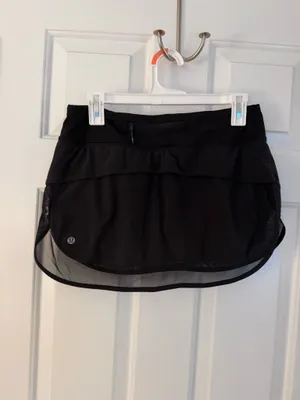 Lululemon Tennis Black Skirt thumbnail 2