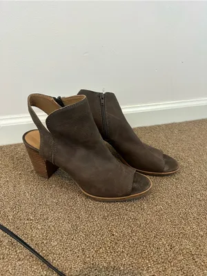 Lucky Brand Jubai Peep Toe Leather Heeled Bootie 9.5 Women's thumbnail 2